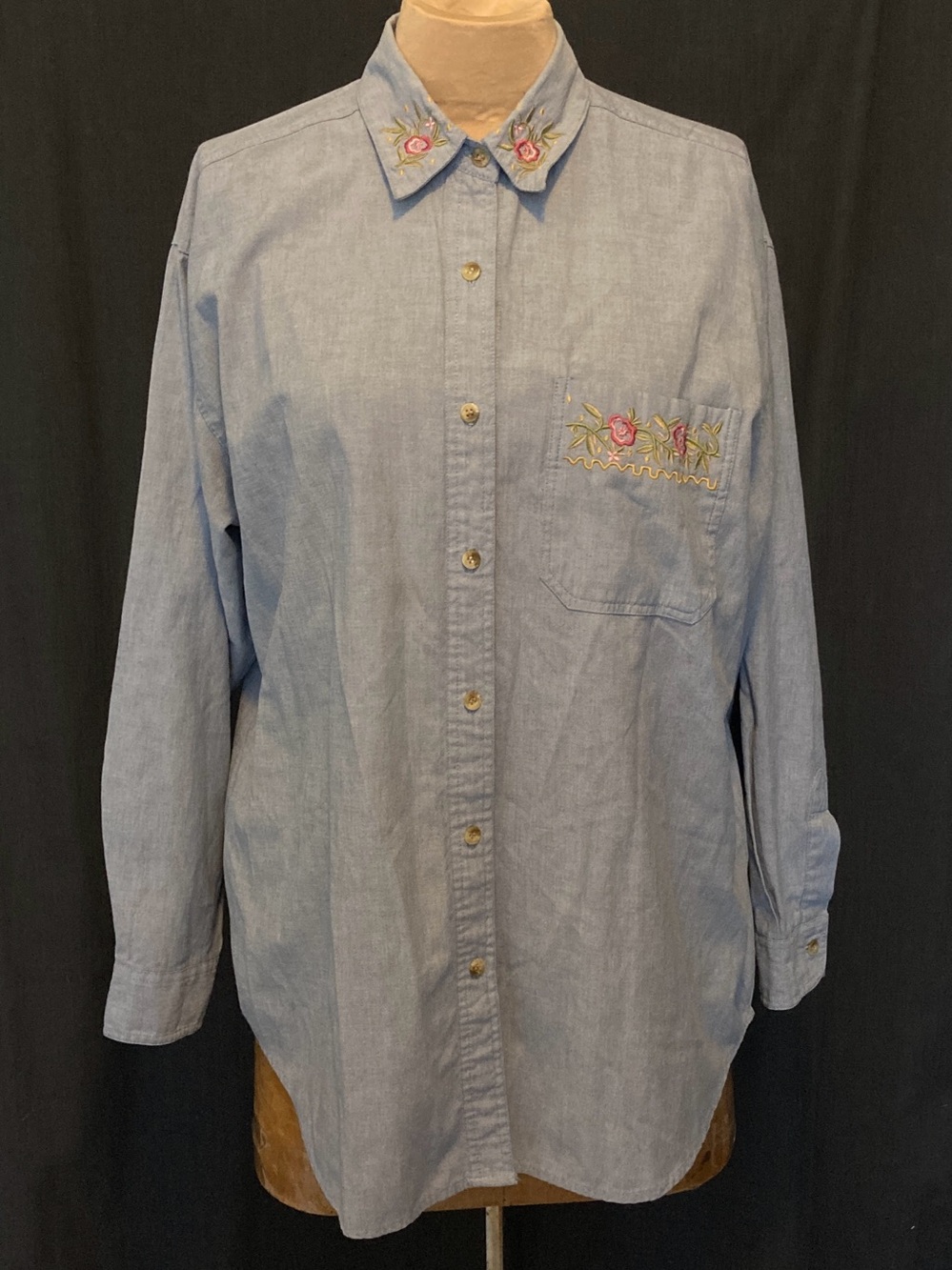 Vintage Granny Core Chambray Button-Up Shirt w/Floral Embroidery on Collar
